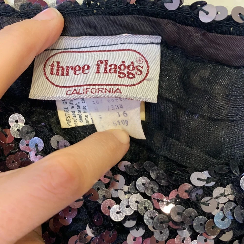 Three Flags | VTG Sequin Glam Cropped Tank Top - Picture 9 of 11